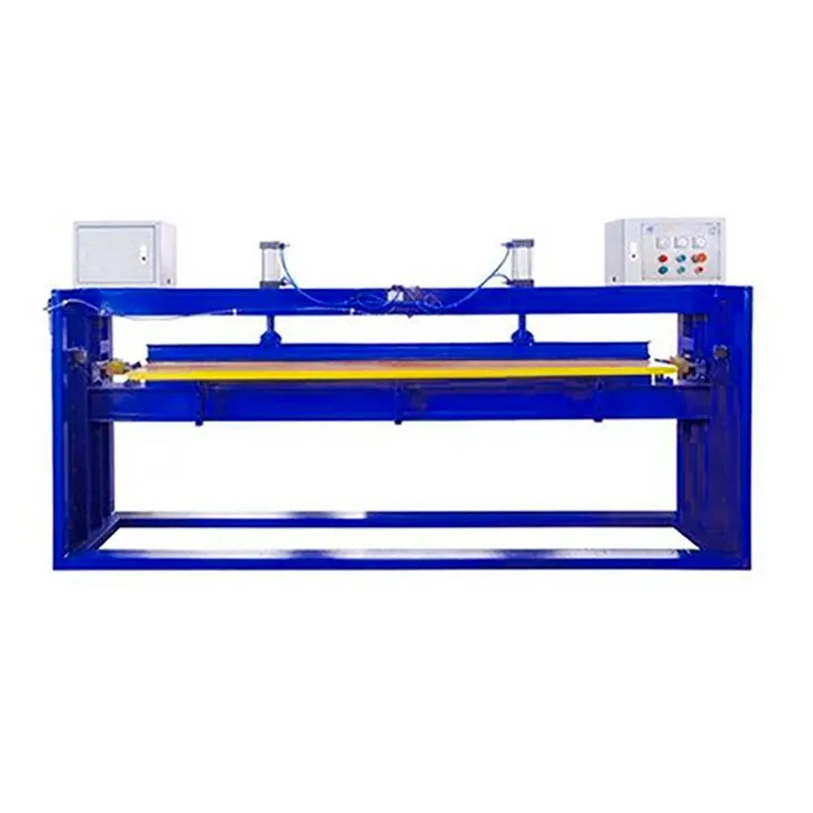 Skumsammenføjningsmaskine